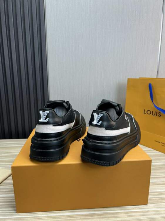 Picture of Louis Vuitton Shoes _SKULVsz38-44mnf018216880